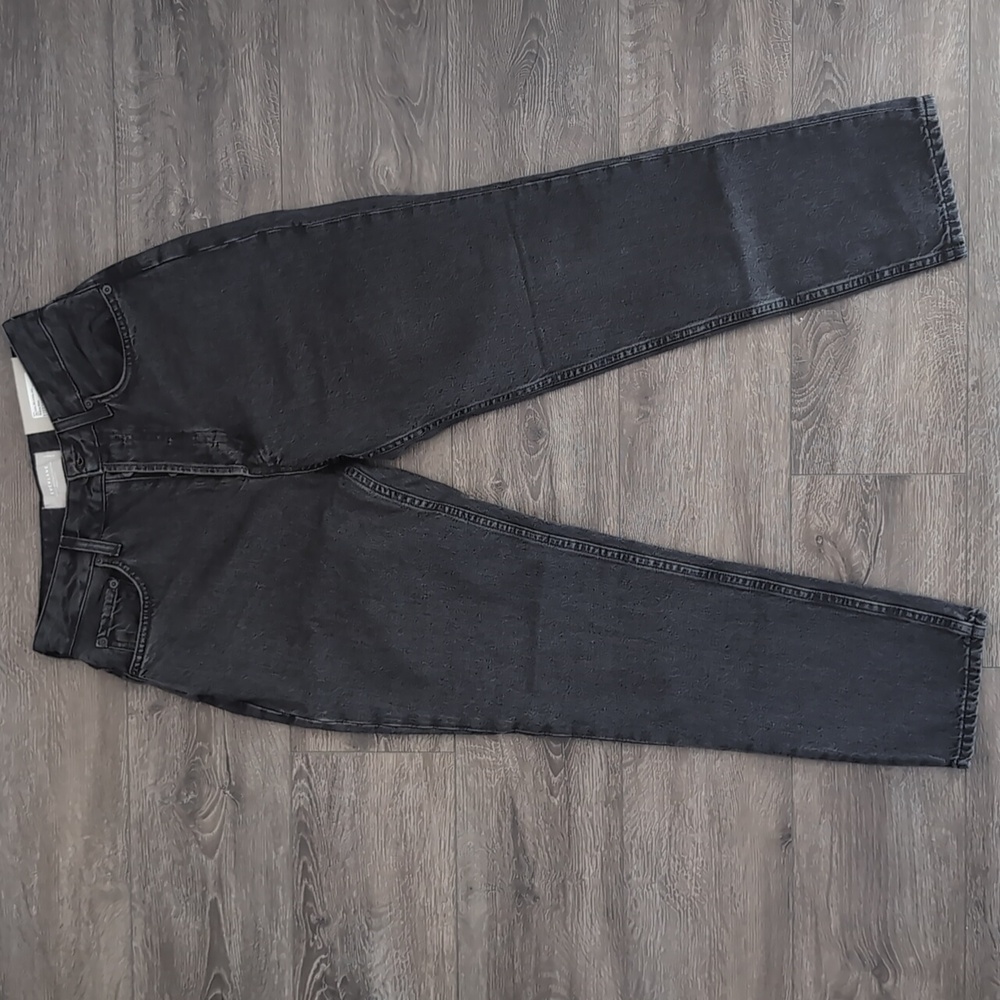 Everlane The Curvy 90s Cheeky Jean, washed black, size 29 regular